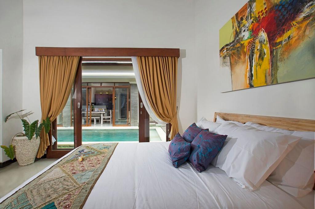 Ashna Villa